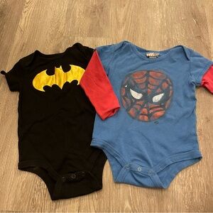 5/$20 Batman and Spiderman Set of 2 Superhero Bodysuits Size 18M
